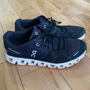 On Running Cloud 5 Shoes